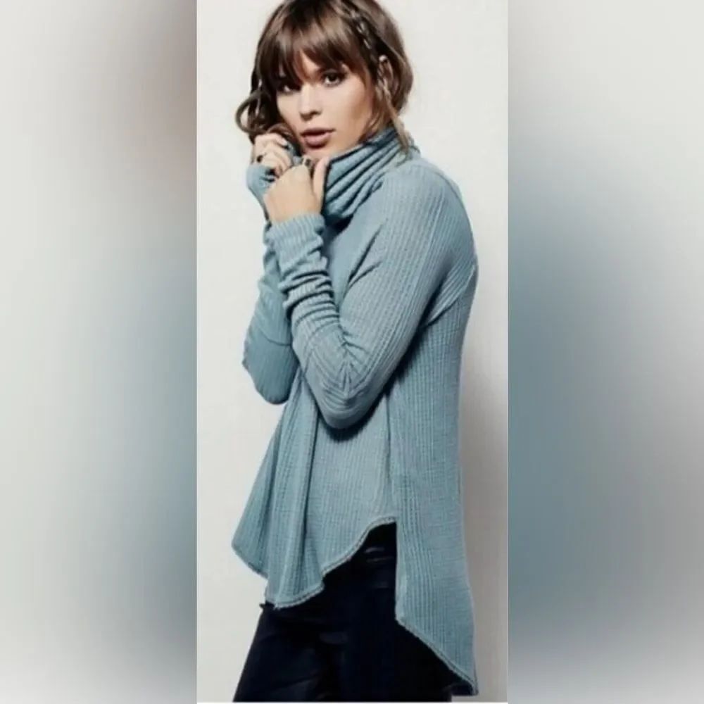 Free People Drippy Cowl Neck Thermal Waffle Knit Tunic Top Women’s Medium